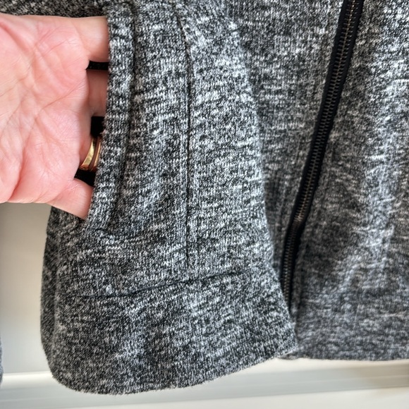 LOVE TREE Knit Asymmetrical Zip Moto Jacket Blazer Women's M Gray Marled - Picture 3 of 9